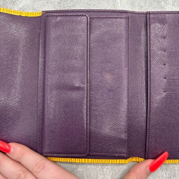 Louis Vuitton Yellow Epi Leather Sarah Trifold Wallet Snap Closure Luxury - Picture 8 of 16